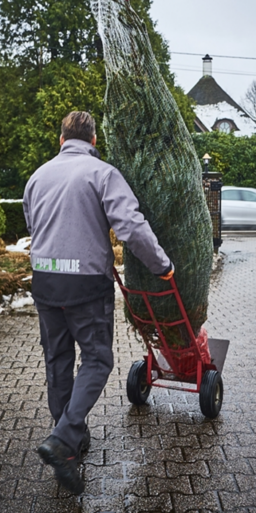 Moeder Irma staat de klanten bij met raad en daad